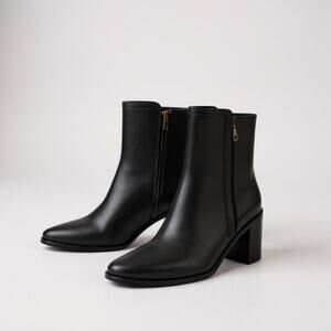 Seychelles Black Leather Boots Sz 11 Women Block Heel Bootie Classic Almond Toe